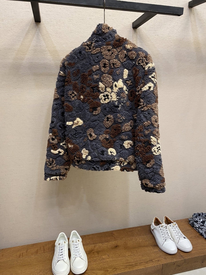 l0vis Vvtt0n outwear